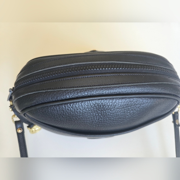 Dooney and Bourke awl leather camera crossbody Bag - Picture 13 of 14